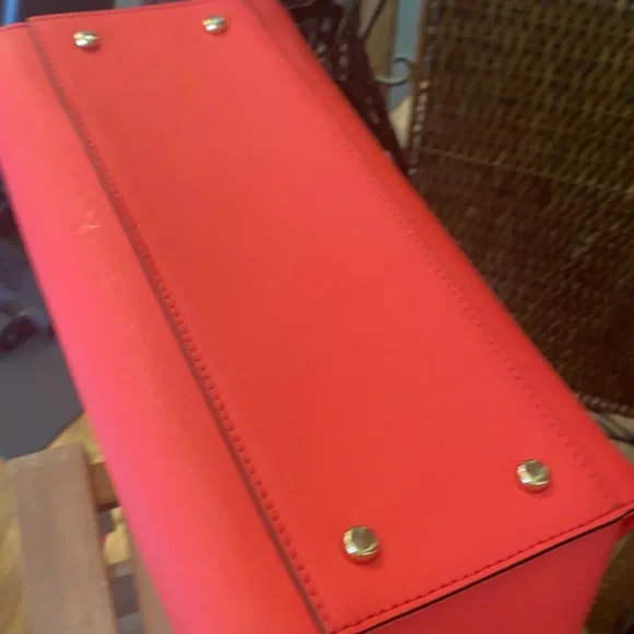 Kate Spade coral tote - Picture 4 of 10